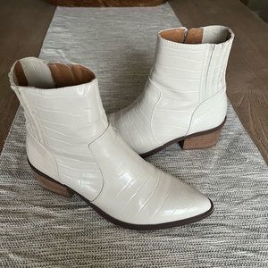 Dolce Vita White Ankle Boots